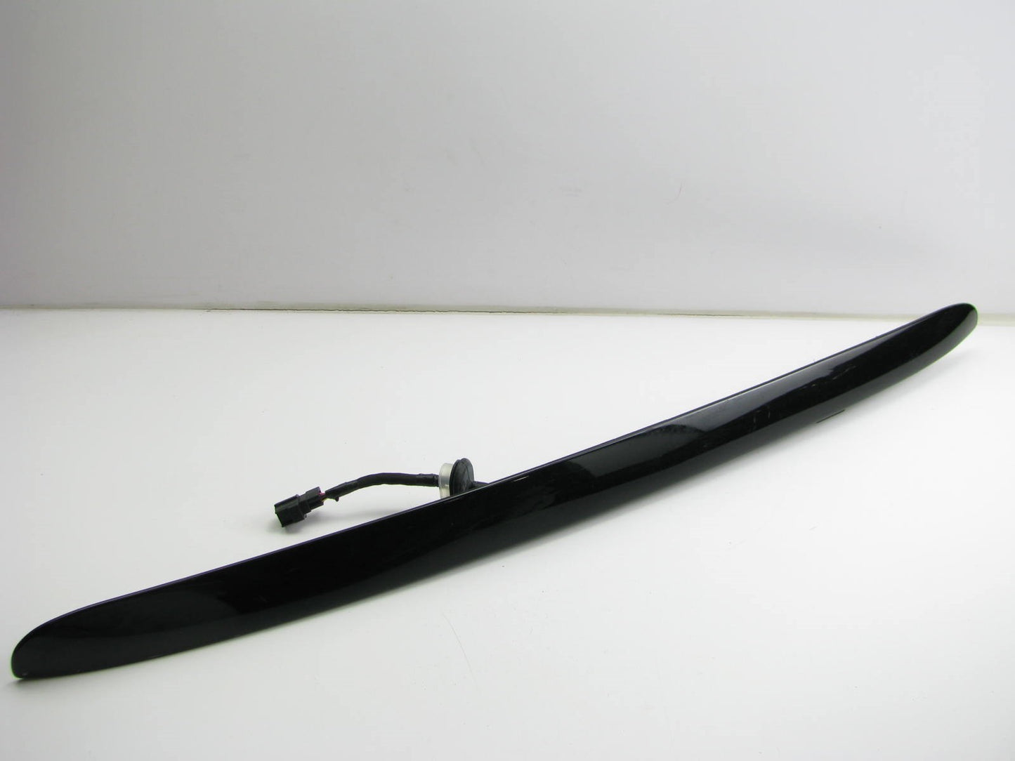 Rear Lift Gate License Plate Light Housing Trim Black For 1999-04 Grand Cherokee