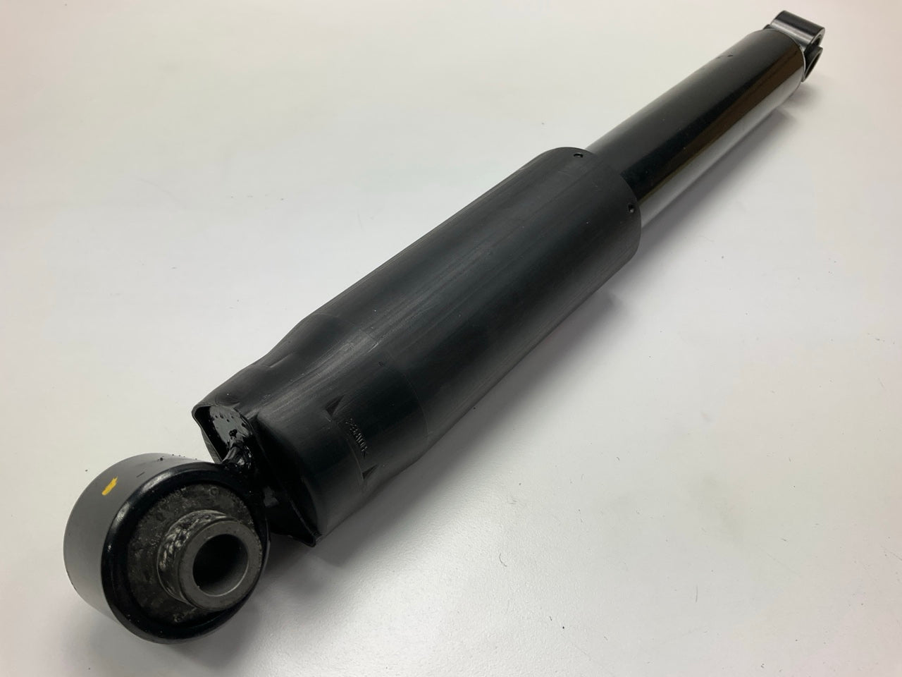 NEW UNBOXED 553104D100 OEM Rear Suspension Shock Absorber For 07-10 Entourage