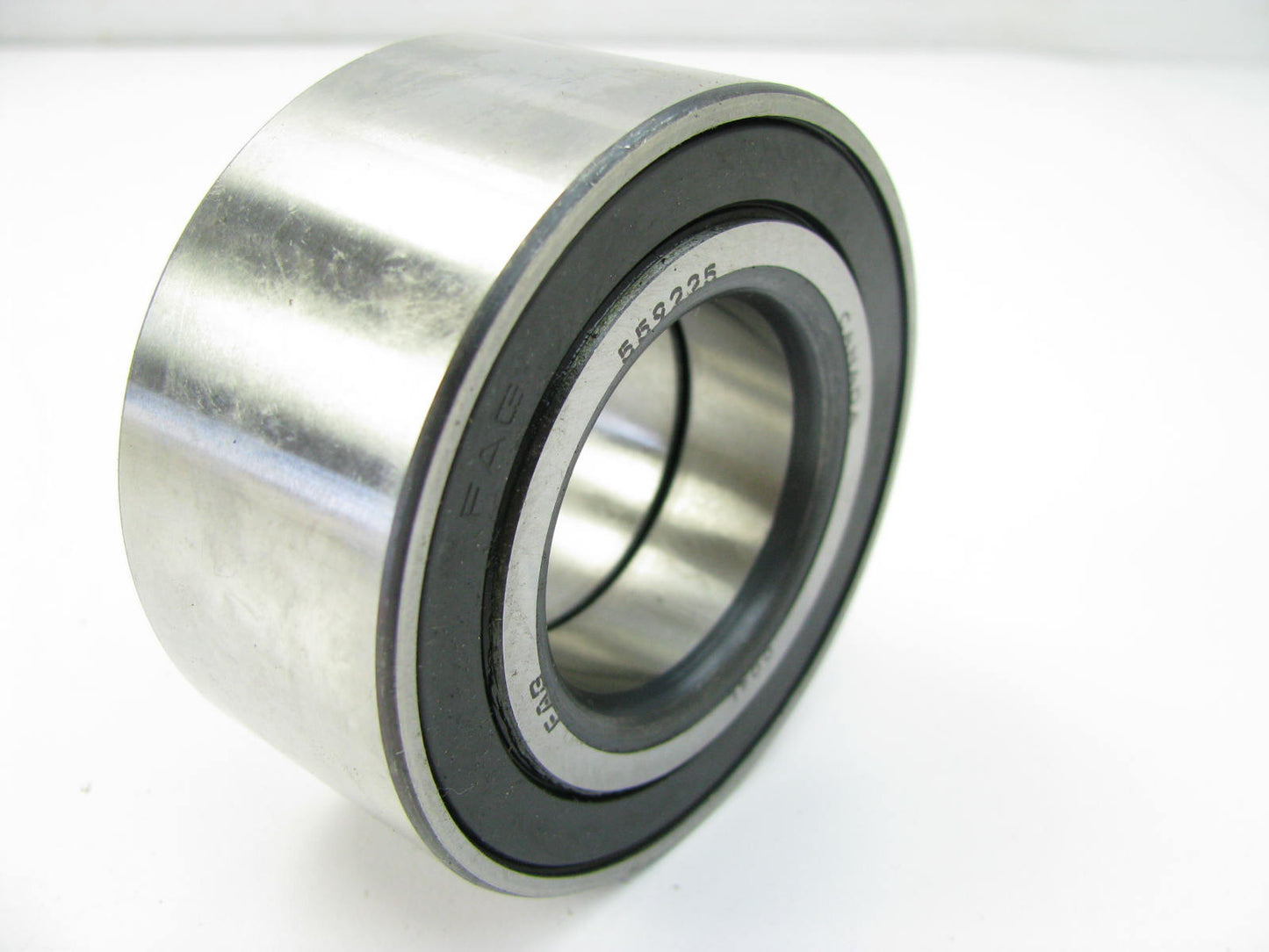 NEW - OUT OF BOX - 559225 FRONT INNER Wheel Bearing 81-85 Accord 81-87 Prelude
