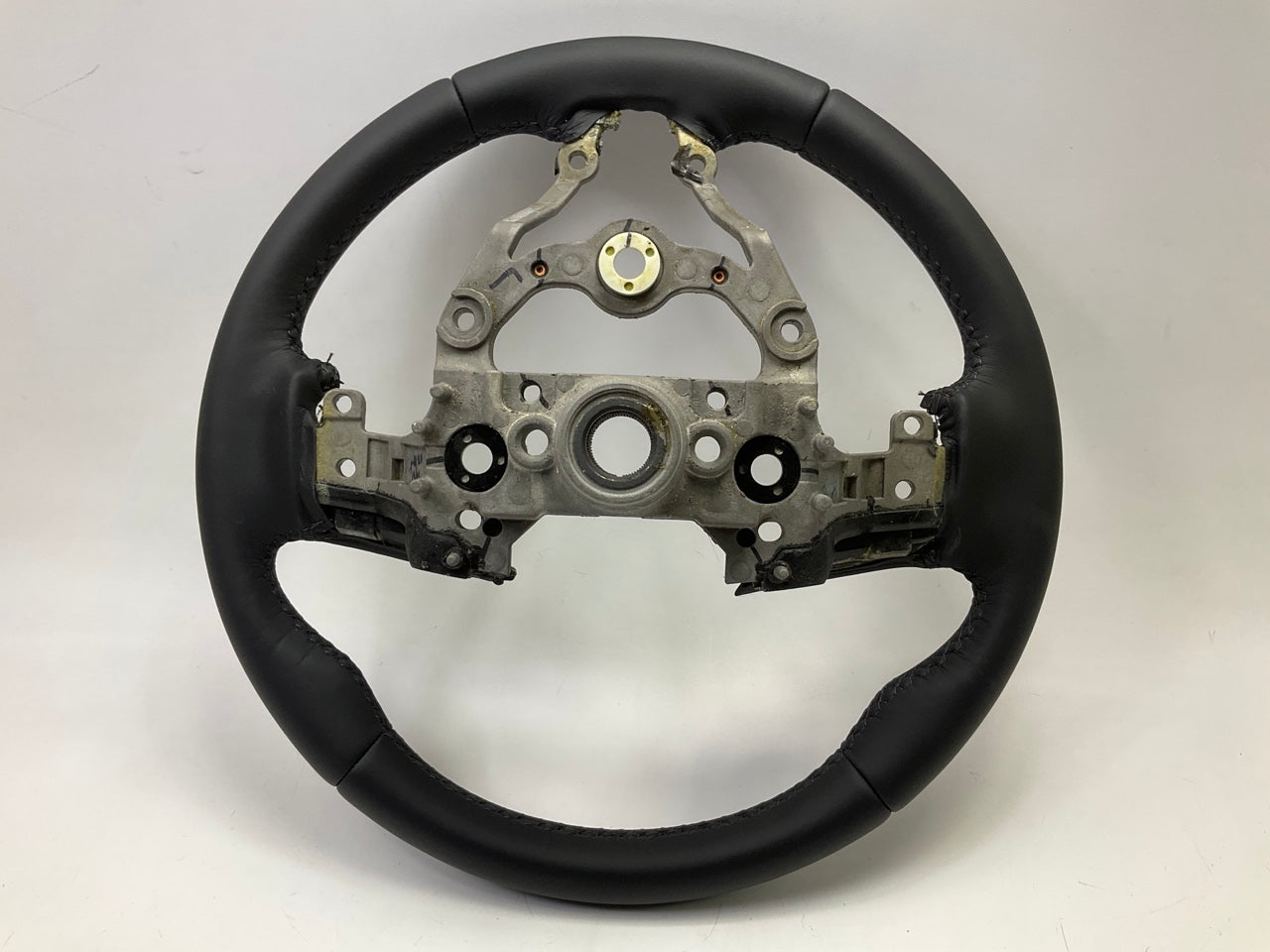 NEW UNBOXED 56150D4000 EMPTY Steering Wheel OEM For 2016-2018 Kia Optima