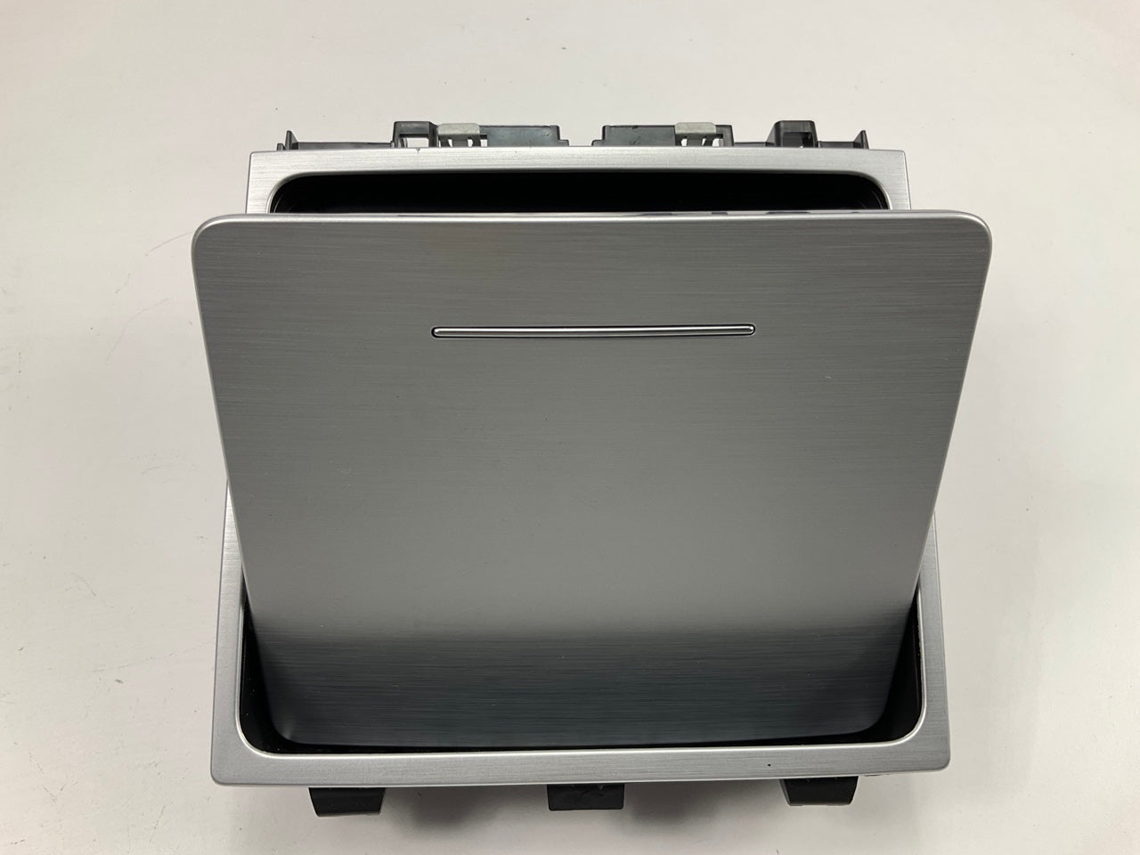 NEW UNBOXED OEM Front Center Console Storage Tray Panel Bin 2016-2018 VW Passat