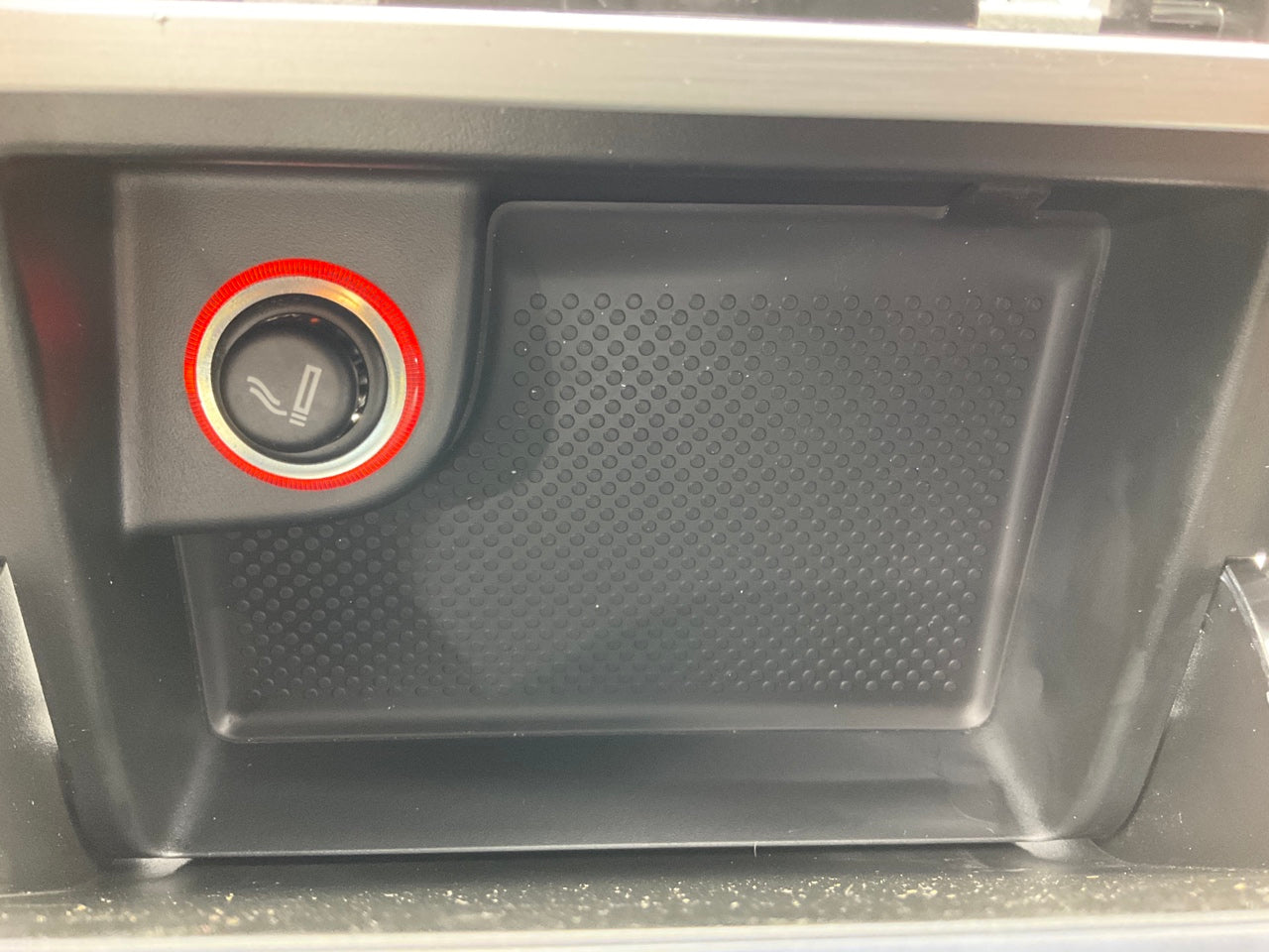 NEW UNBOXED OEM Front Center Console Storage Tray Panel Bin 2016-2018 VW Passat