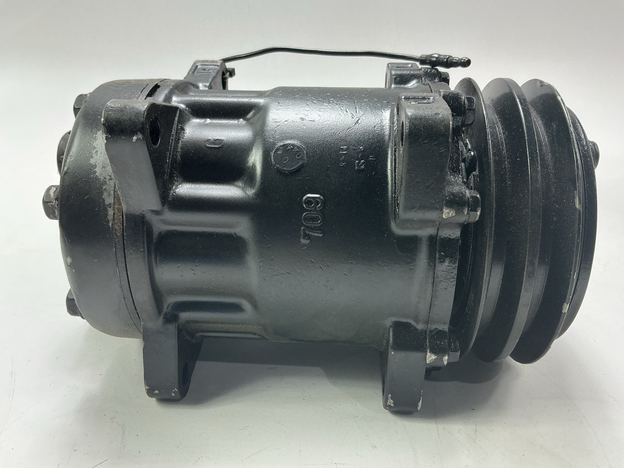 REMAN UNBOXED 57552 A/C Compressor W/ Clutch