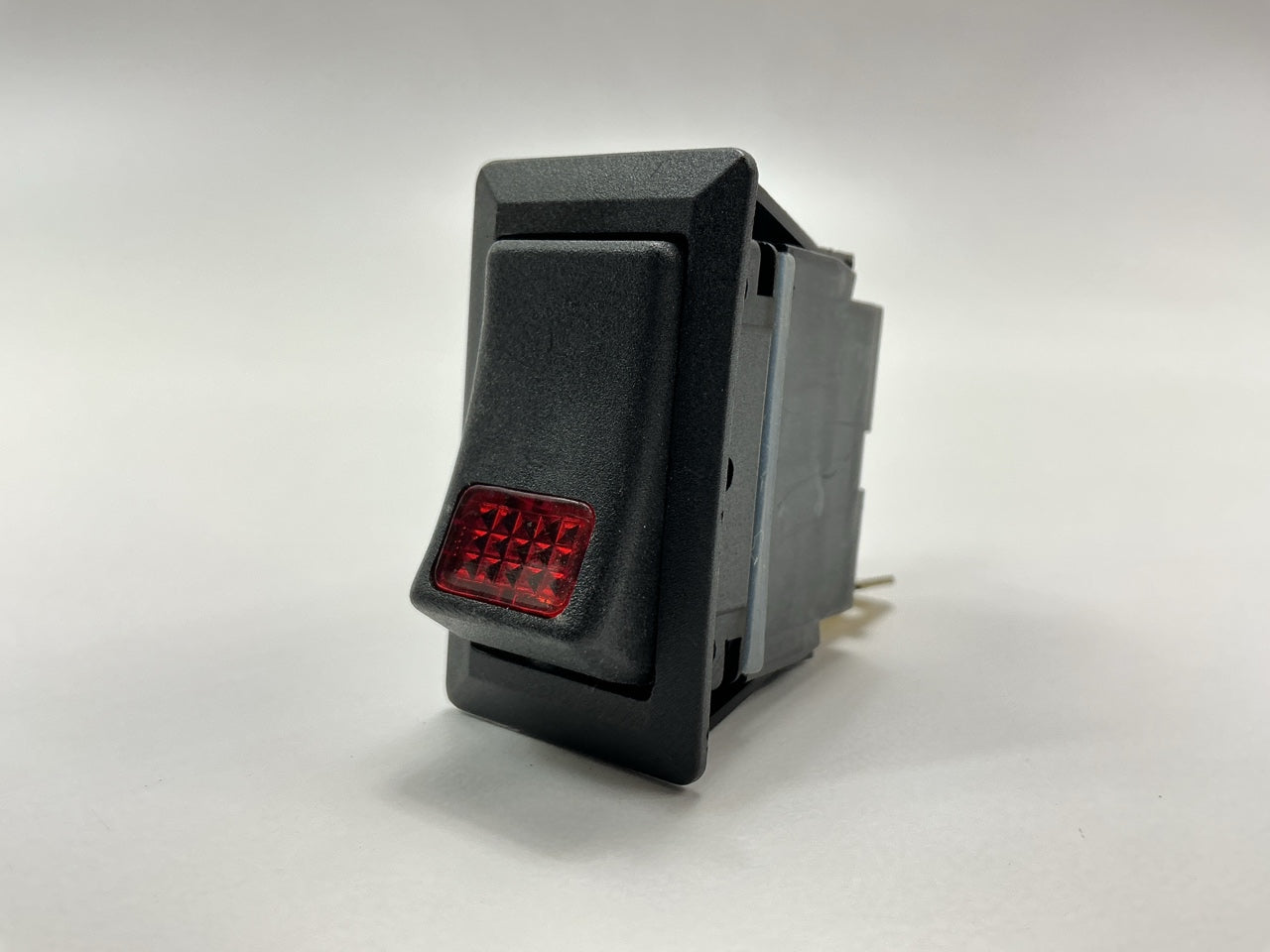 NEW UNBOXED Cole Hersee 58328-04 Black SPST On-Off Rocker Switch With Red Lens