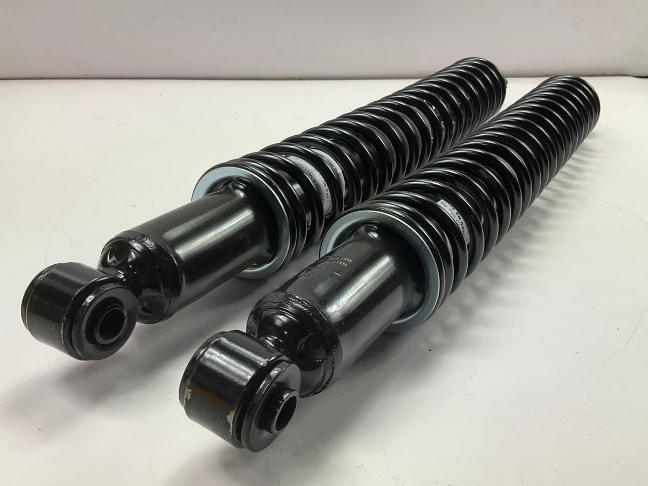 NEW UNBOXED MONROE 58637 Rear Overload Spring-assist Heavy Duty Shocks