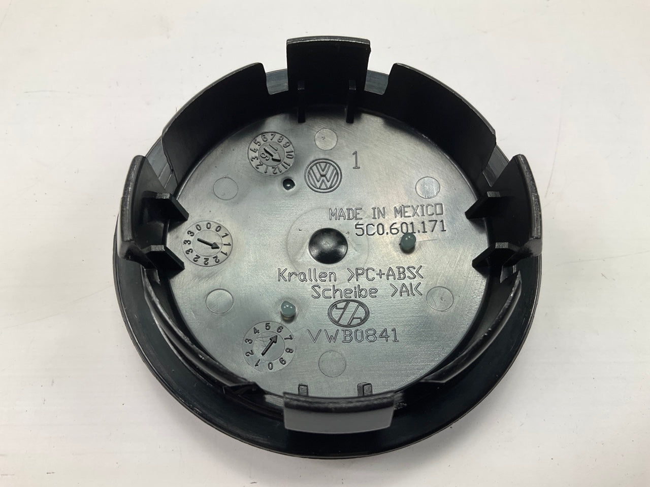 (4) NEW UNBOXED OEM 5C0601171 Wheel Center Caps - 2020-2020 VW Passat