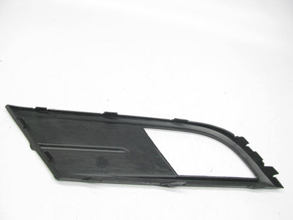 NEW OUT OF BOX - 5C6-853-666-E FRONT RIGHT Fog Light Bezel Trim For 15-17 Jetta