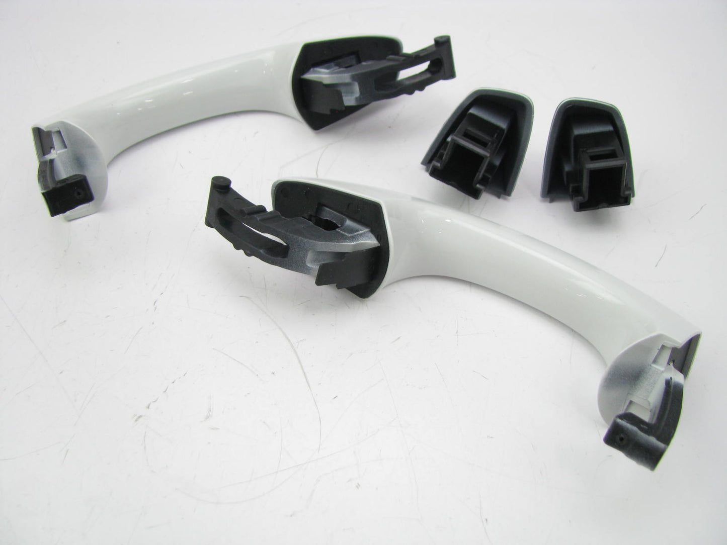 NEW - OUT OF BOX - Rear Left & Rear Right Outside Exterior Door Handle Set White