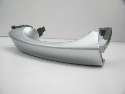 NEW - OUT OF BOX 5GM837206-SILVER Front Right Door Handle 15-18 VW Golf & GTI