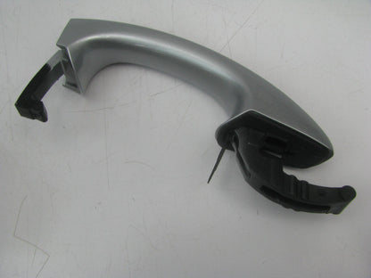 NEW - OUT OF BOX 5GM837206-SILVER Front Right Door Handle 15-18 VW Golf & GTI