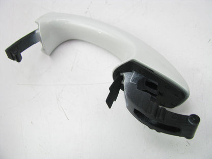 NEW - OUT OF BOX - Front Right Exterior WHITE Door Handle OEM VW 5GM837206