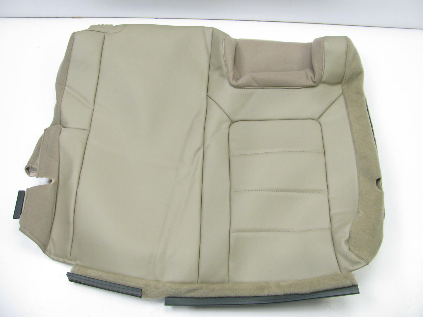 NEW OUT OF BOX OEM Ford 5L1Z7866601CAC REAR Seat Back Cover For 05-06 Expedition