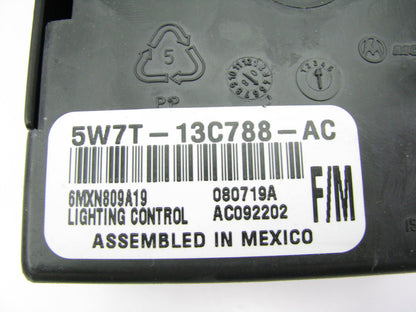 NEW - OUT OF BOX FORD 5W7T-13C788-AC Lighting Control Module 2005 Crown Victoria