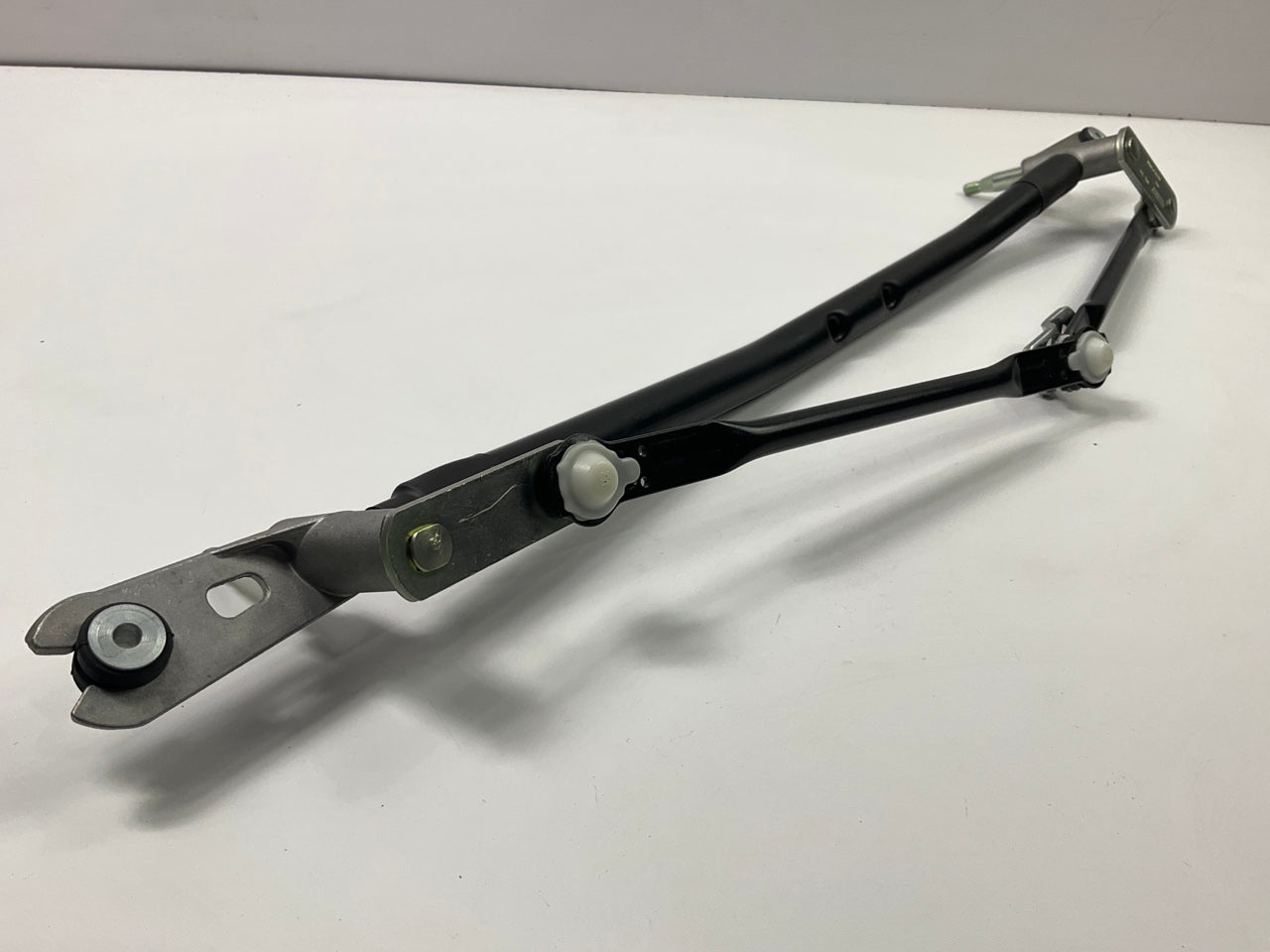 NEW - UNBOXED 602-238 Windshield Wiper Linkage For 2002-2007 Saturn Vue