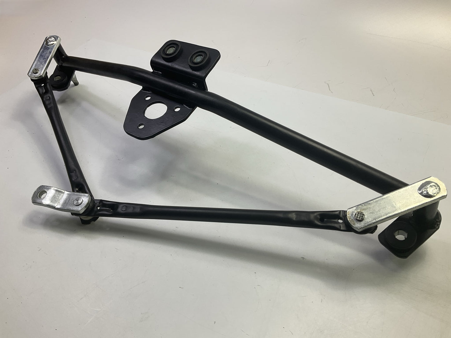 NEW UNBOXED 602062 Windshield Wiper Linkage For 2000-2006 Audi TT, TT Quattro