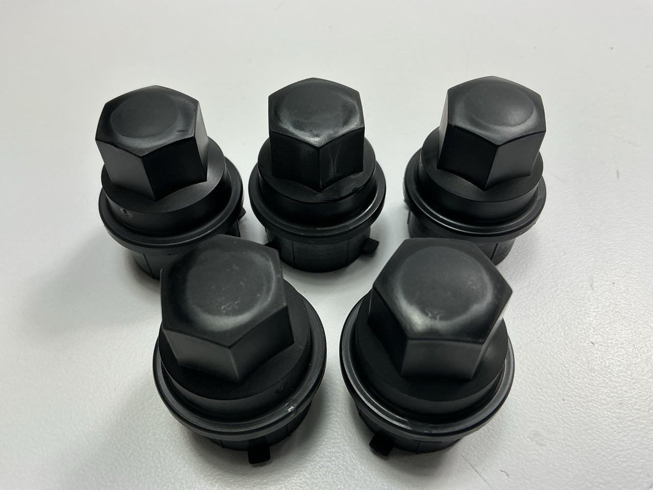 (5) NEW - UNBOXED 611-612 Wheel Lug Nut Cover