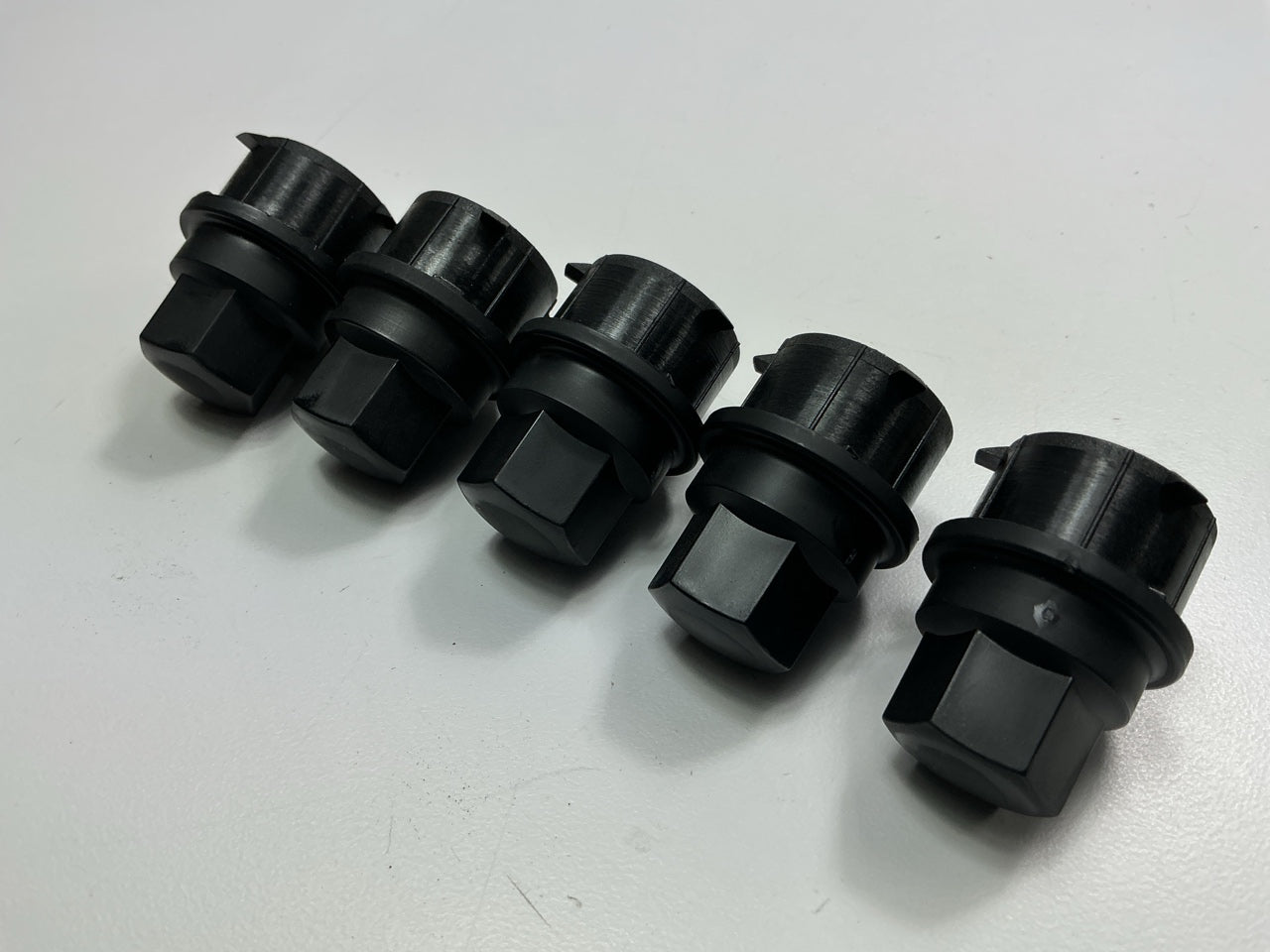 (5) NEW - UNBOXED 611-612 Wheel Lug Nut Cover