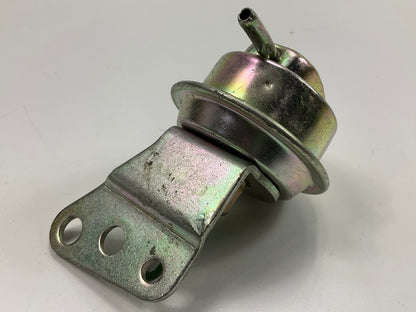 NEW UNBOXED 62251 Carburetor Choke Pull-Off