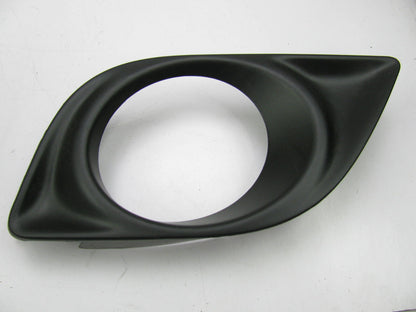 NEW Front Right Fog Light Lamp Trim Bezel For 2012-2014 Nissan Versa 622563BA5A