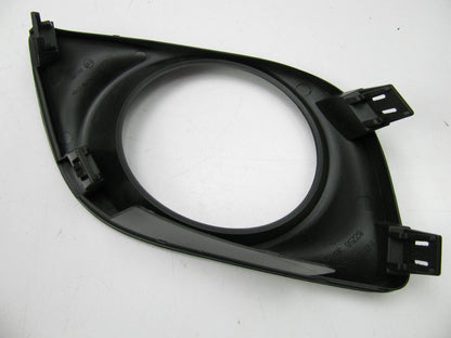 NEW Front Right Fog Light Lamp Trim Bezel For 2012-2014 Nissan Versa 622563BA5A