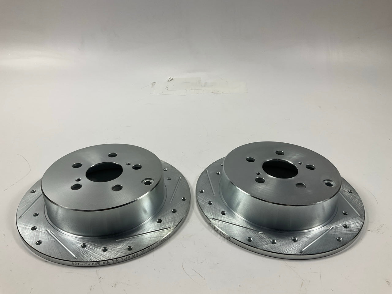 NEW - OUT OF BOX 631-76069L-631-76069R Rear Right & Left Disc Brake Rotor