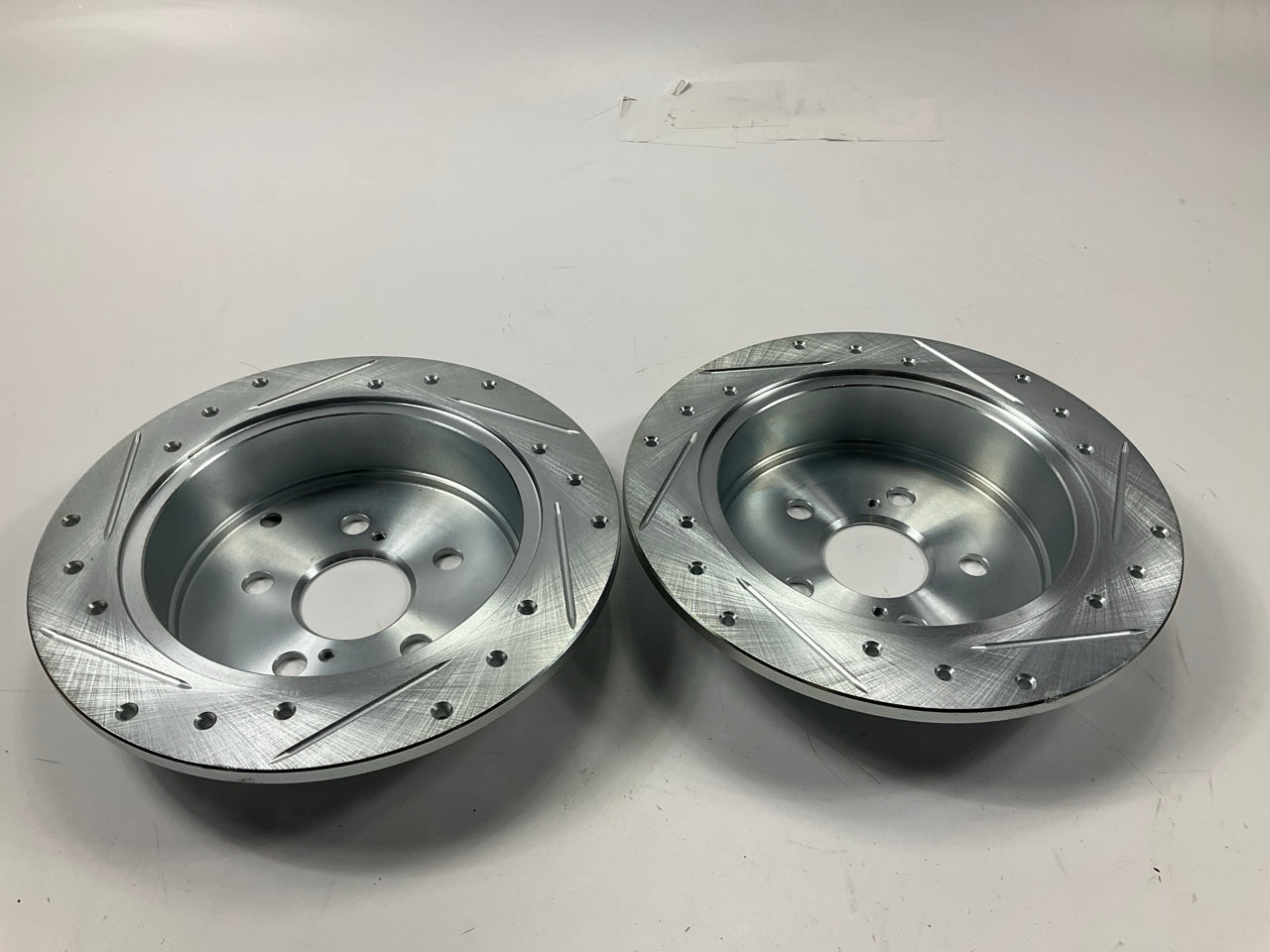 NEW - OUT OF BOX 631-76069L-631-76069R Rear Right & Left Disc Brake Rotor