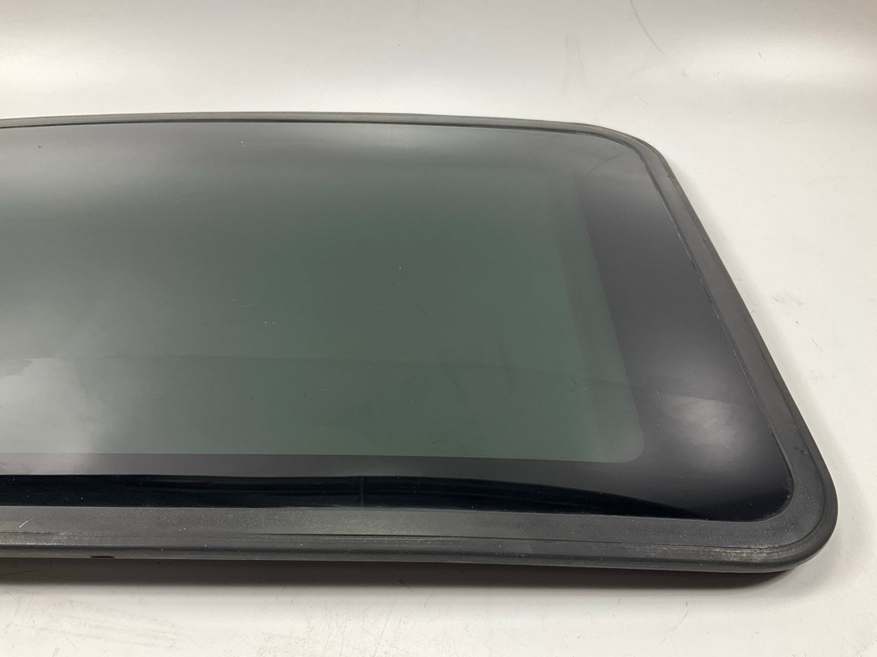 USED OEM 1996-2002 Toyota 4Runner Sunroof Moonroof Glass Window Panel 6320135040