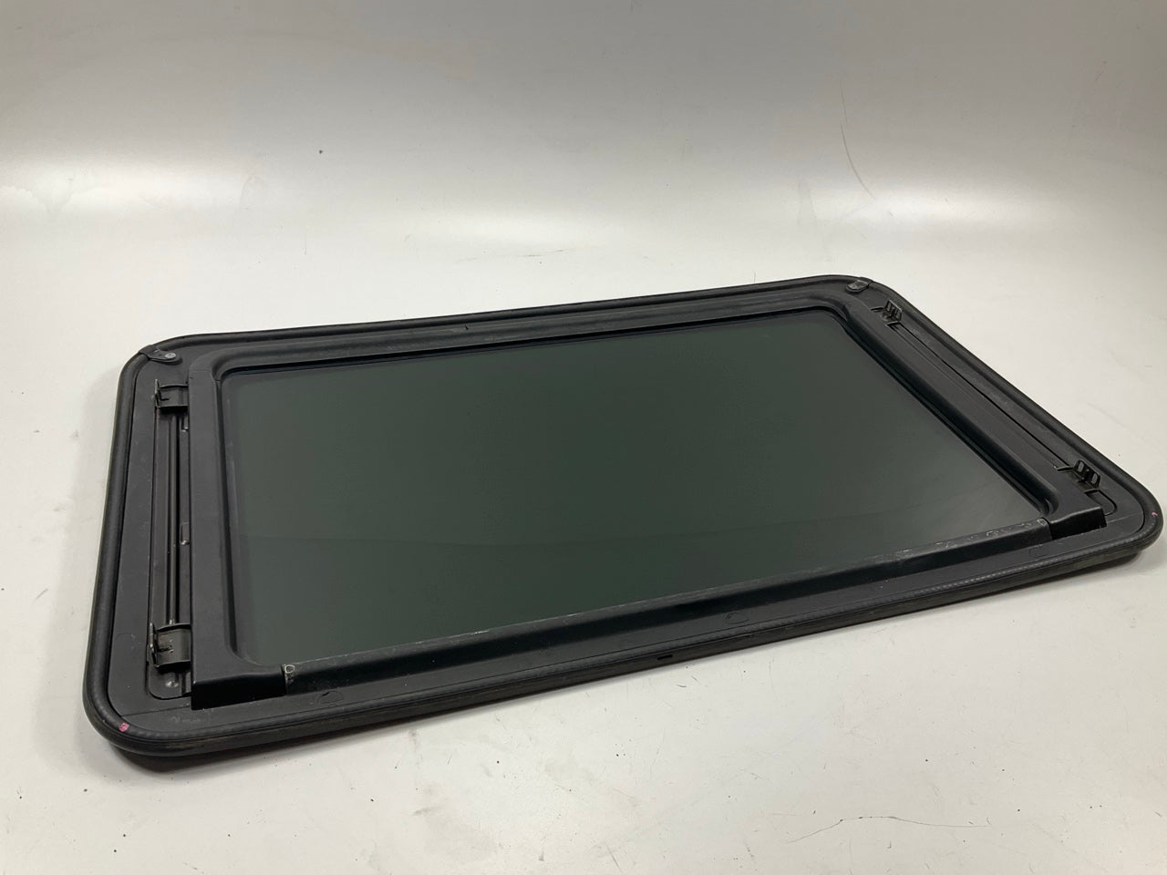 USED OEM 1996-2002 Toyota 4Runner Sunroof Moonroof Glass Window Panel 6320135040