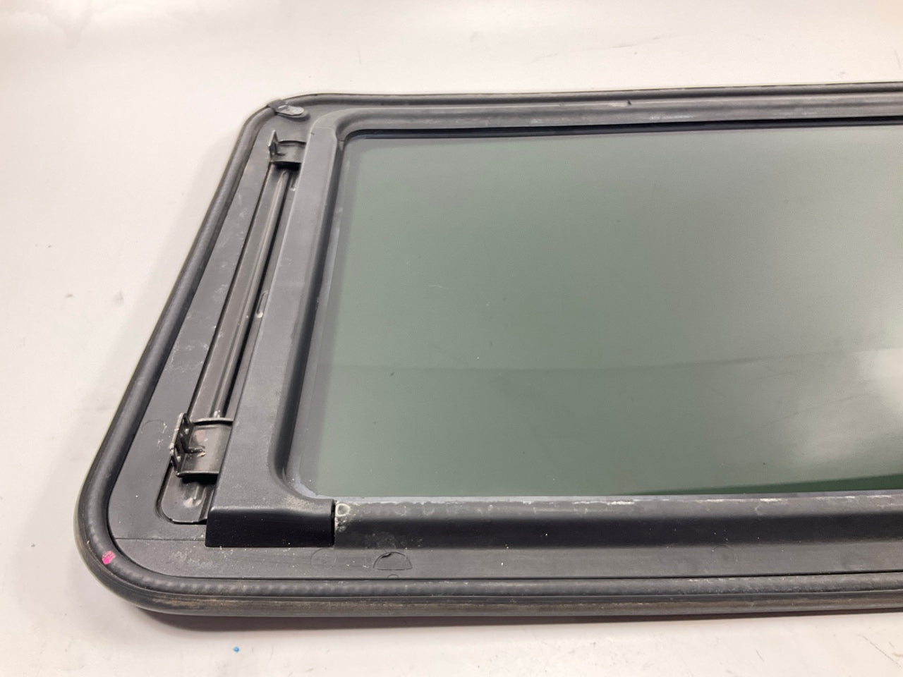 USED OEM 1996-2002 Toyota 4Runner Sunroof Moonroof Glass Window Panel 6320135040