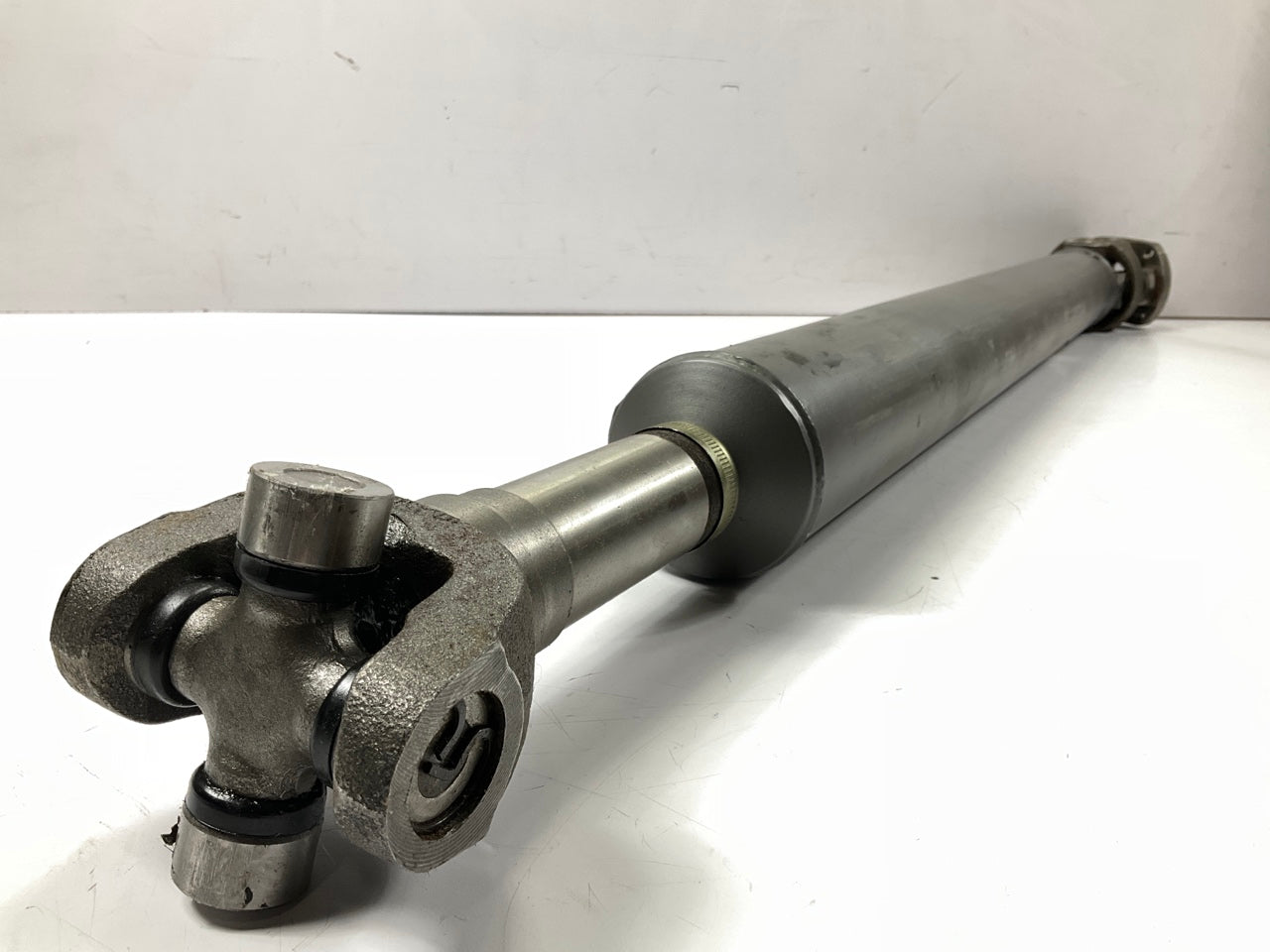 REMAN 65-9110 Rear Driveshaft / Prop Shaft 50-13/16'' 1999-02 F-250 F-350 SD 5.4L