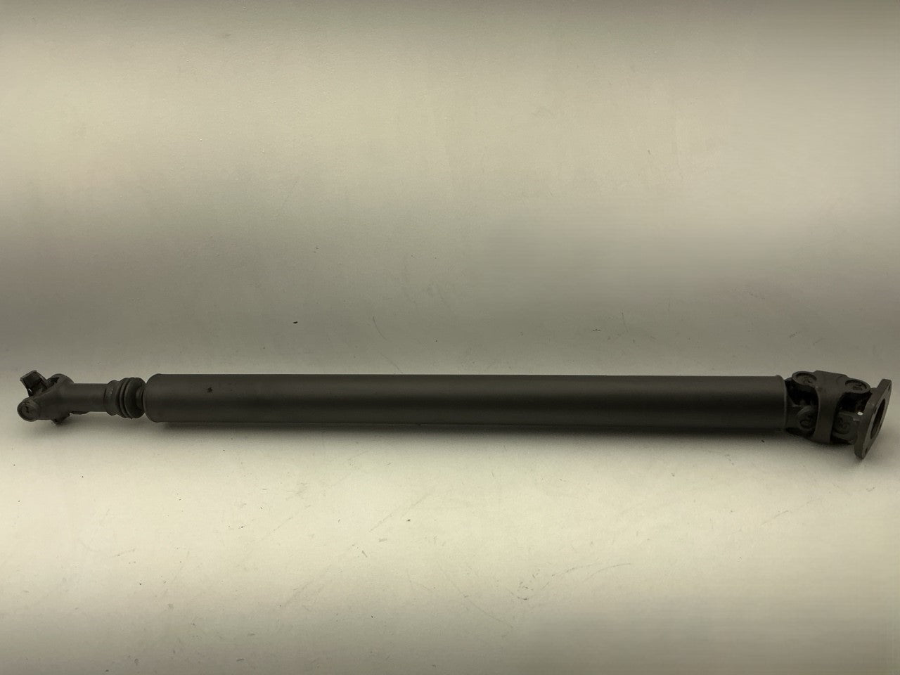 REMAN. 65-9113 Rear Driveshaft 57-1/4'' - 1999-2002 Ford F-250 5.4L V8 SuperCab