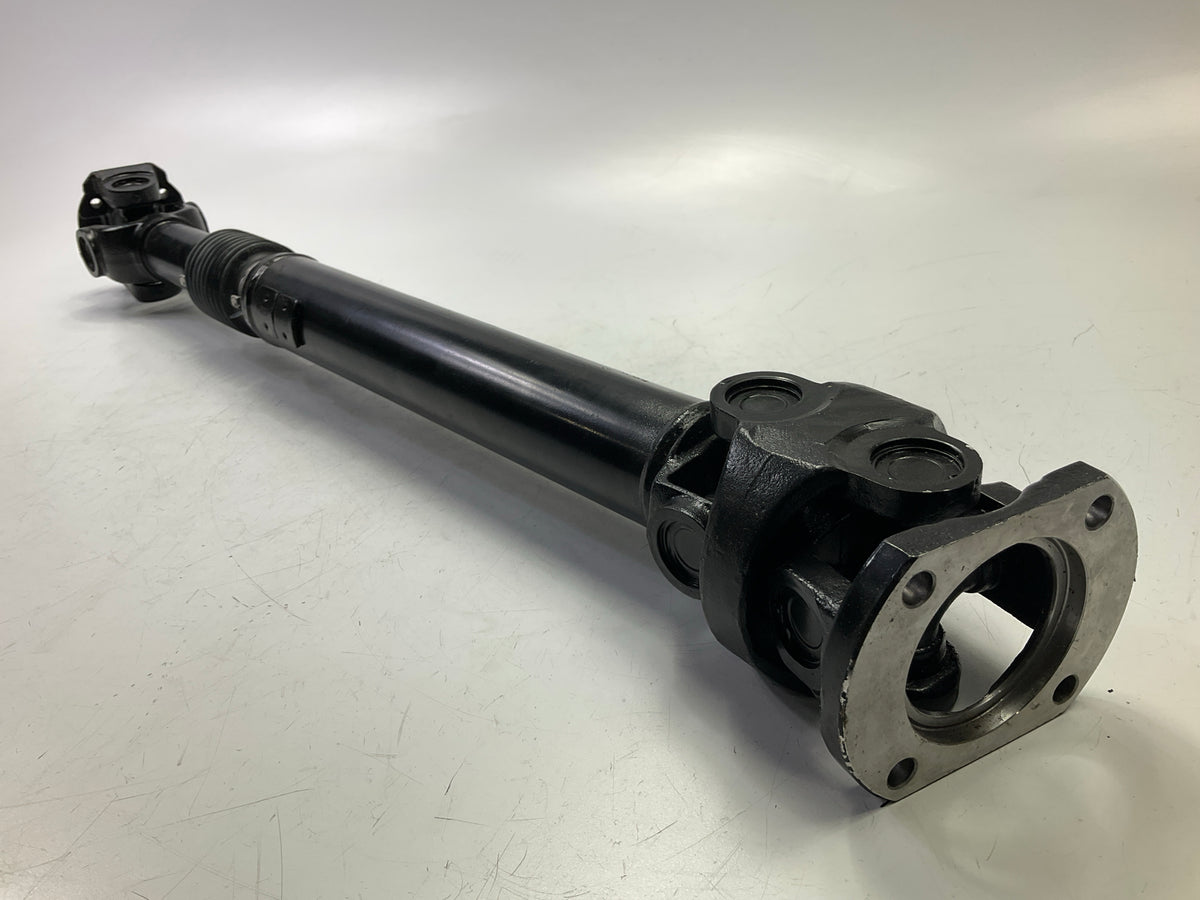 NEW UNBOXED 659540 Front 31.81'' Driveshaft Prop Shaft