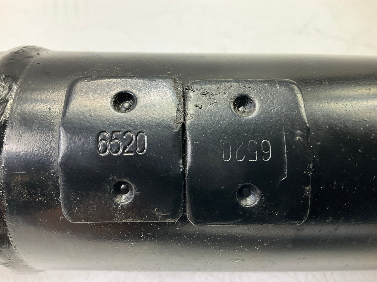 NEW UNBOXED 659540 Front 31.81'' Driveshaft Prop Shaft