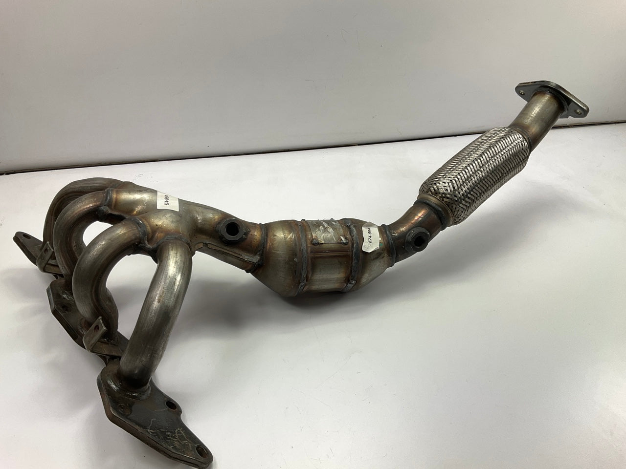 NEW Exhaust Manifold W/ Integrated Catalytic Converter 05-07 Ford Focus DOHC