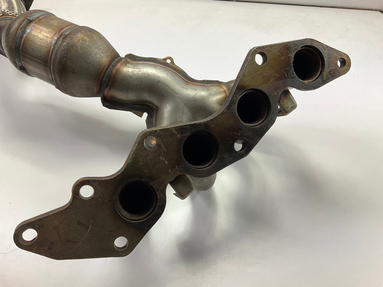 NEW Exhaust Manifold W/ Integrated Catalytic Converter 05-07 Ford Focus DOHC
