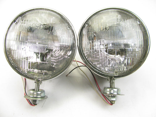 (2) Vintage Signal-Stat 675W Steel Housing PAR56 Sealed Headlamp, Post Mount  7''