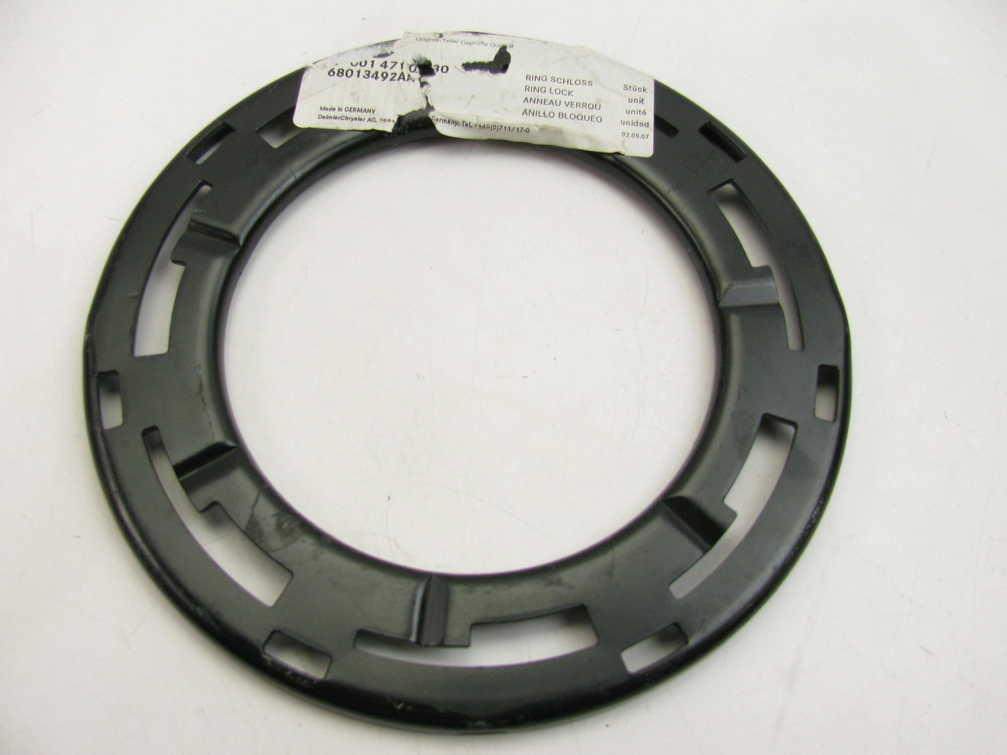 NEW OUT OF BOX Fuel Sending Unit Lock Ring OEM For 07-08 Sprinter 2500 3500 3.5L