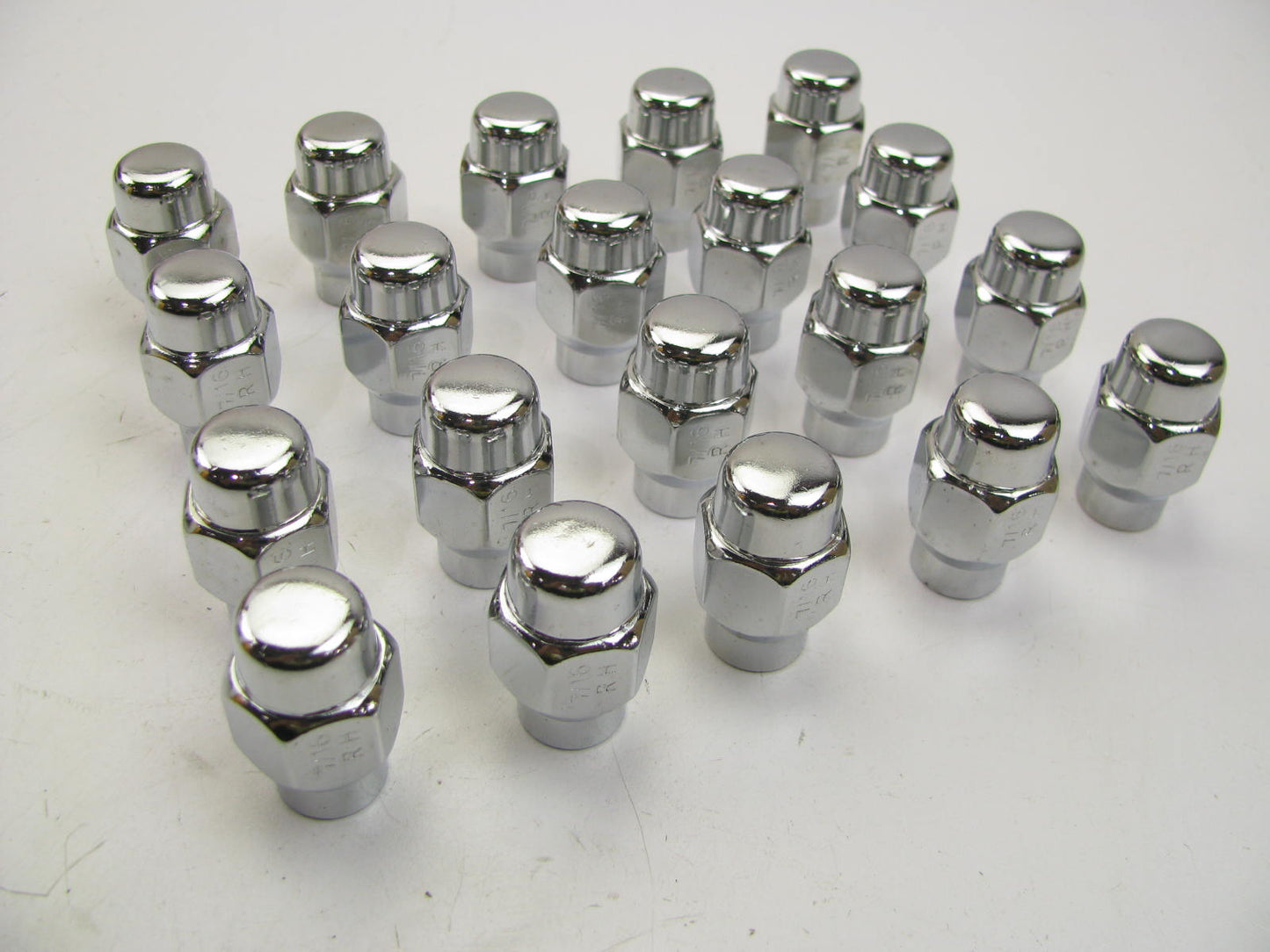 20 Pcs - Gorilla 7/16'' X 20 Chrome Lug Nuts Mag E-T (w/60° Taper) R.H. Thread