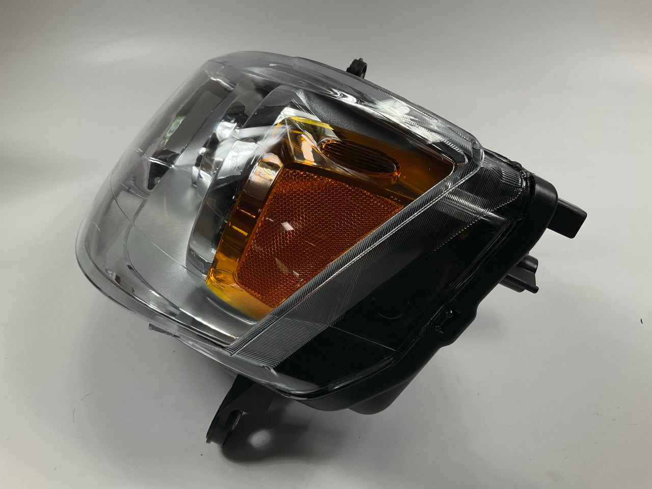 NEW - OUT OF BOX 68206501AC Left Driver Side Headlight Headlamp Assembly