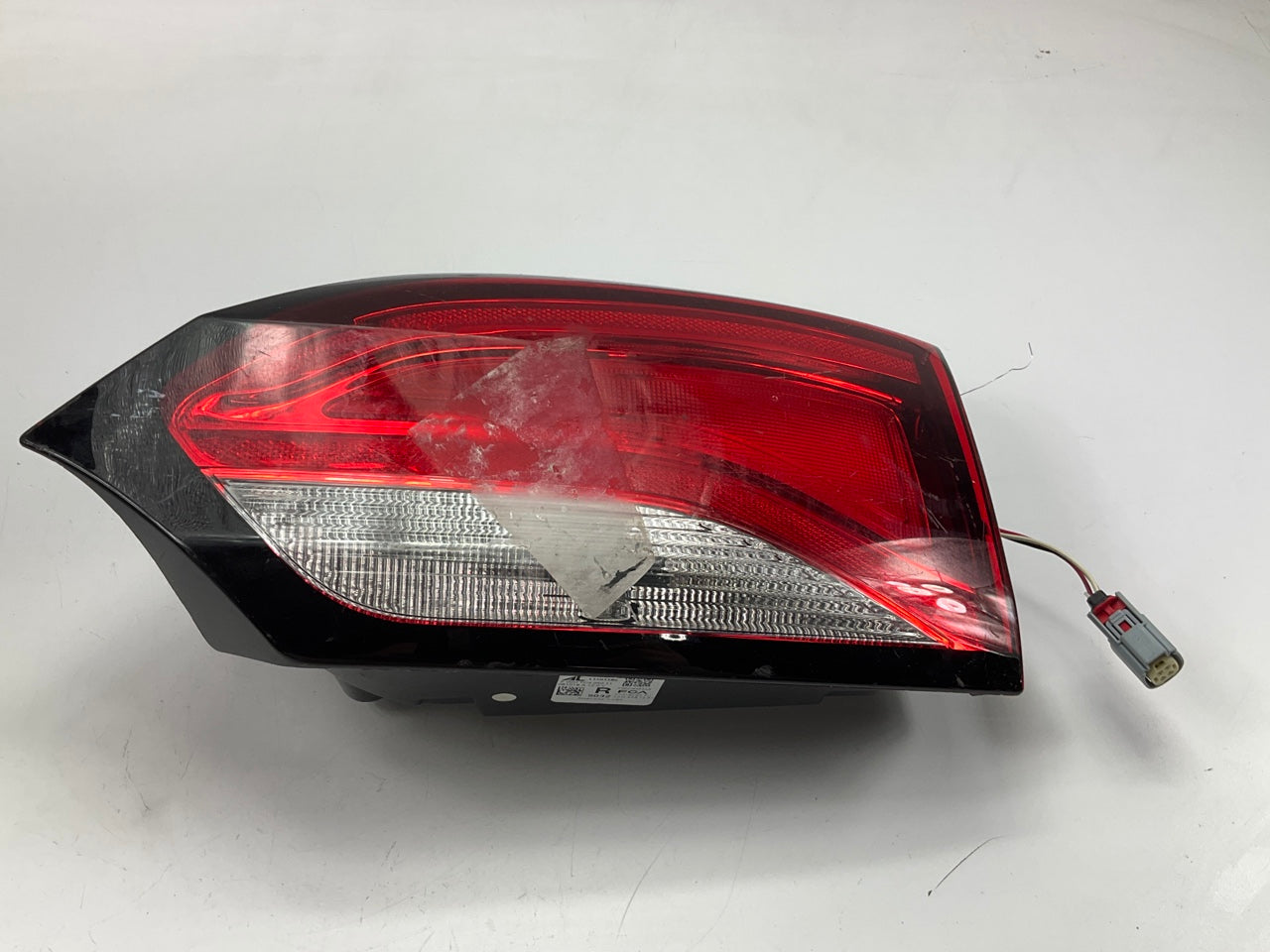 USED NON-LED Right Passenger OEM Liftgate Taillight Tail Lamp For 17-20 Pacifica