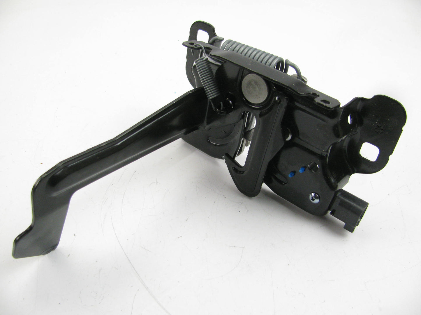 NEW - OUT OF BOX - OEM 68261146AA Hood Latch For 2015-2017 Jeep Compass