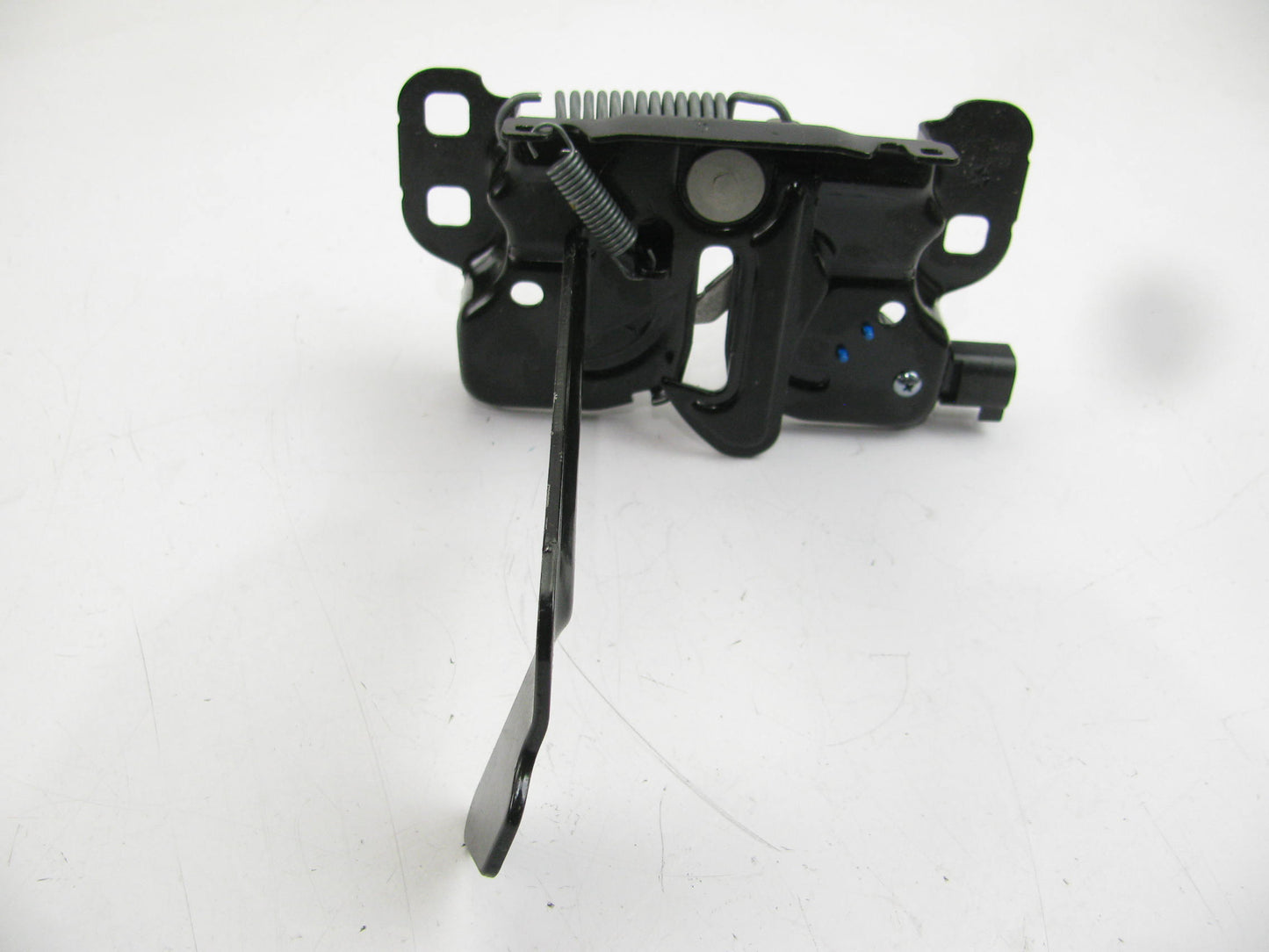 NEW - OUT OF BOX - OEM 68261146AA Hood Latch For 2015-2017 Jeep Compass