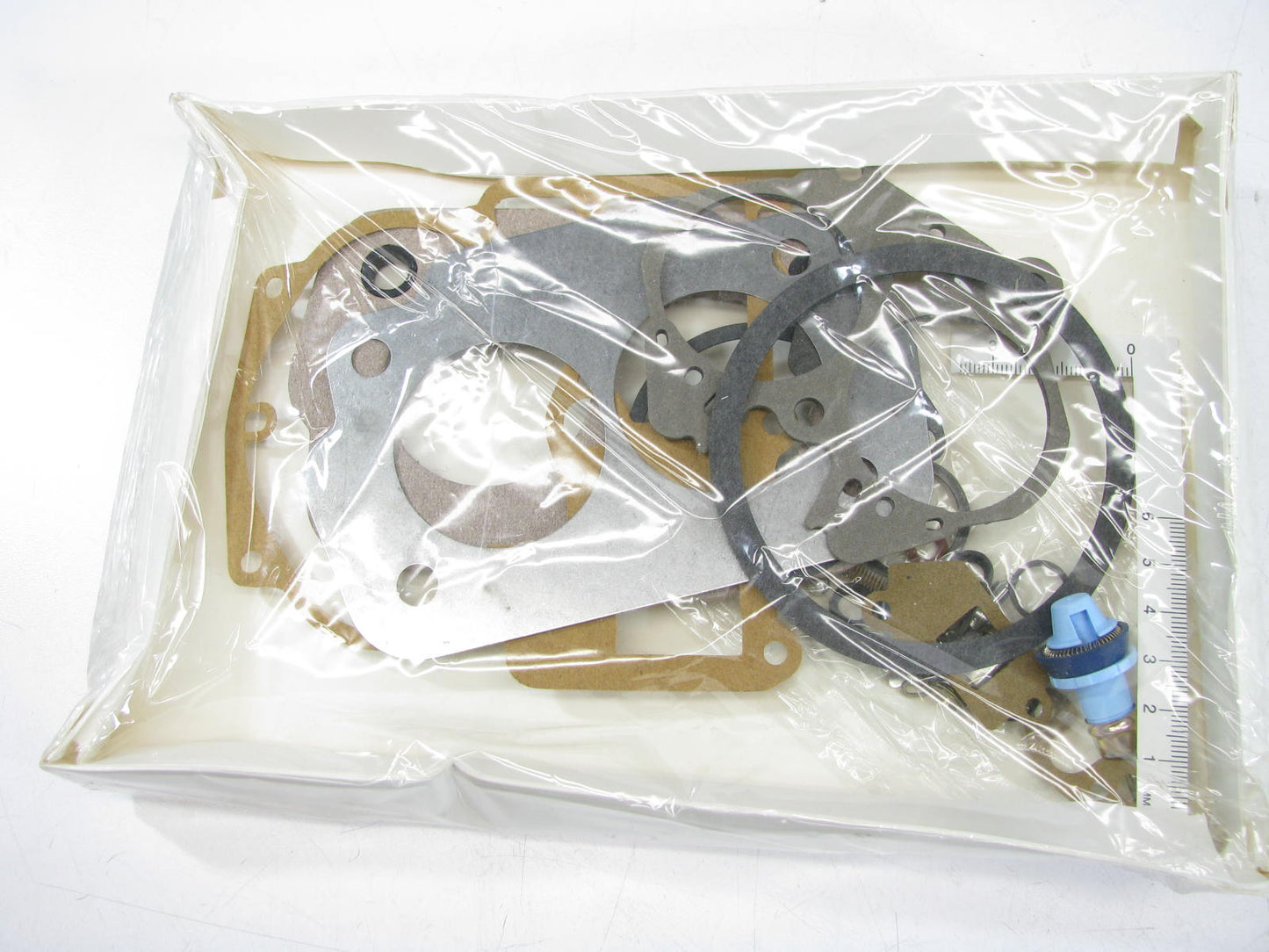 NEW - OUT OF BOX 689S Carburetor Rebuild Kit 1975-1977 GM Rochester 2-BBL