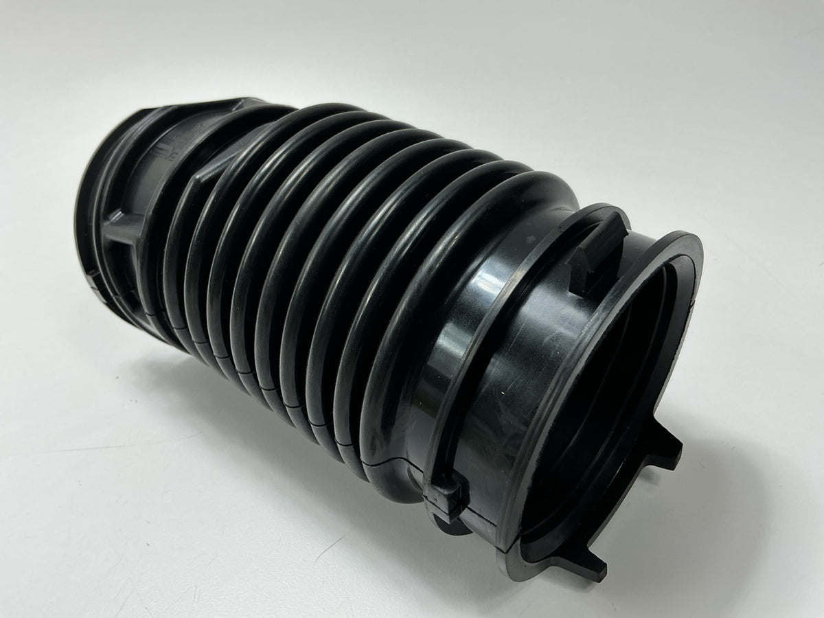 NEW OUT OF BOX - 696-737 Air Intake Hose