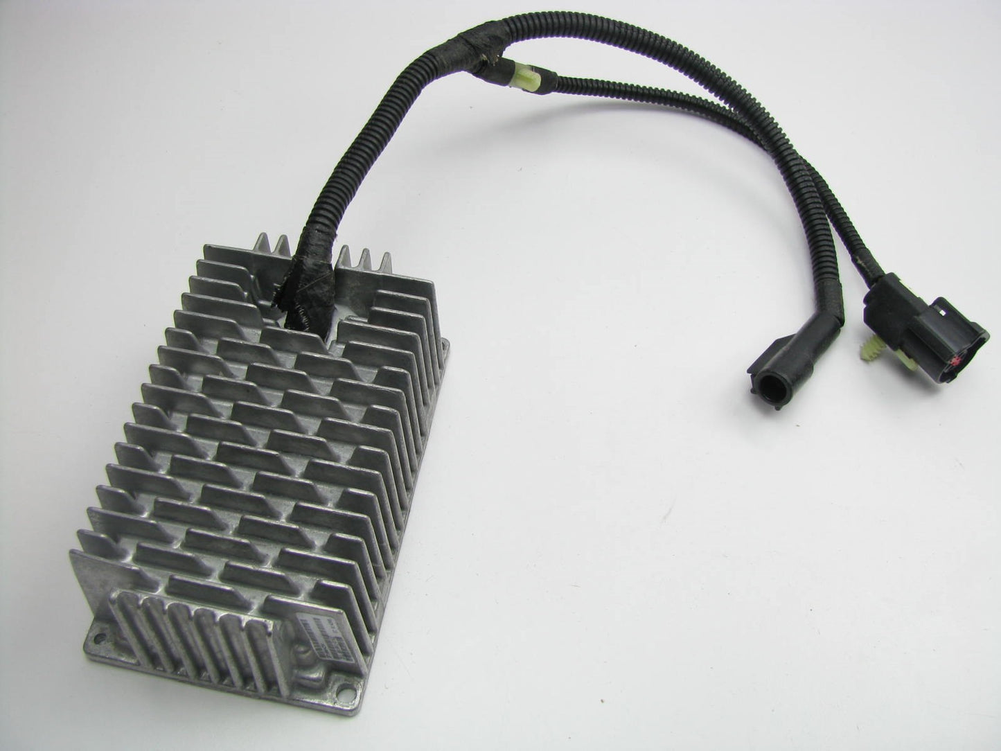NEW - OUT OF BOX - OEM Ford 6A1601-2161 Right Passengers Side HID Ballast Module