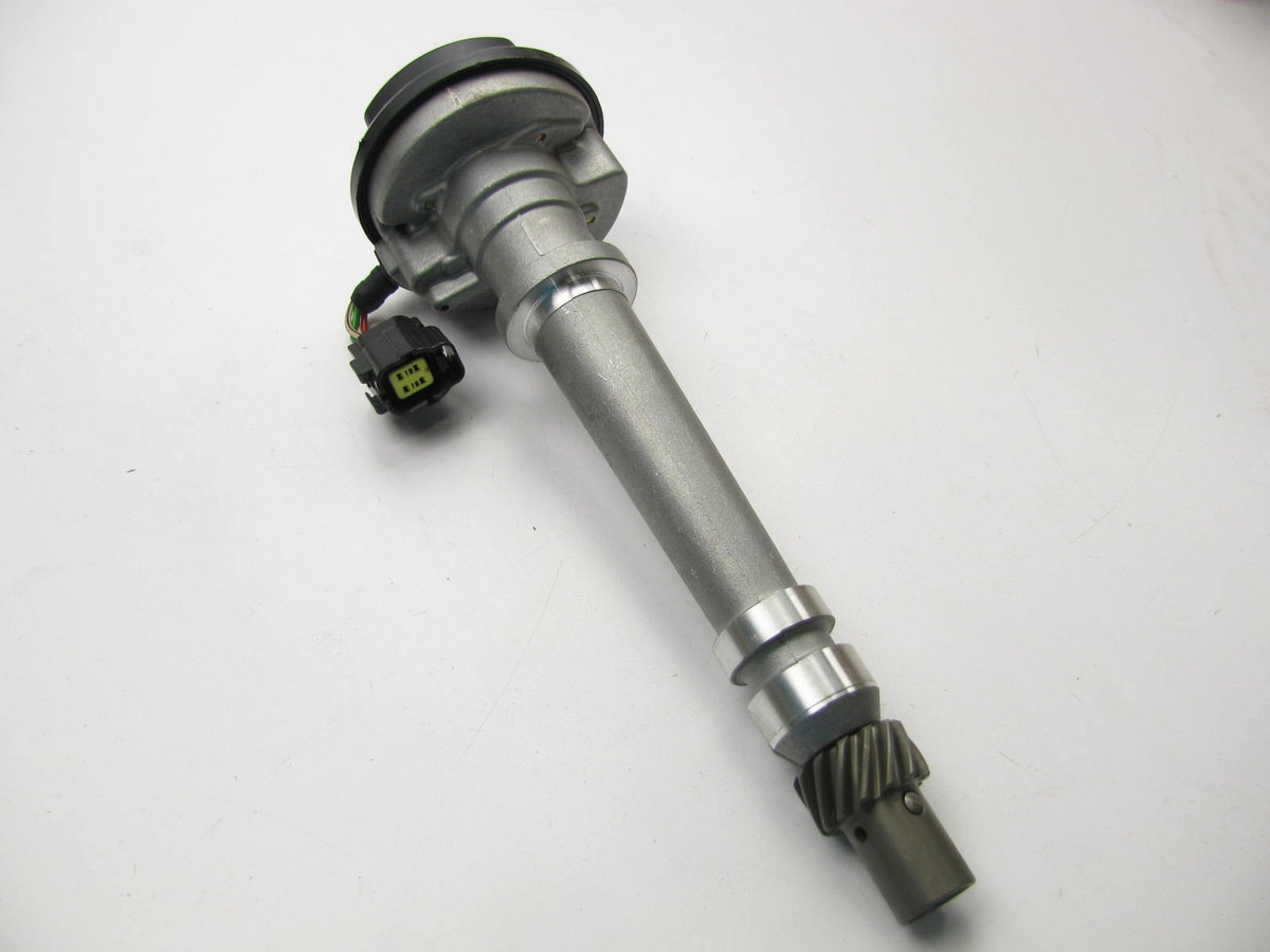 NEW - OUT OF BOX - OEM Yamaha Sterndrive 5.0L 5.7L V8 Marine Engine Distributor