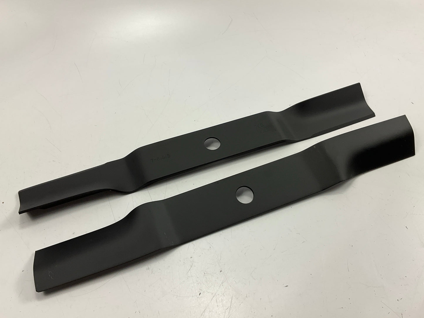 (2) 19-1/2'' Blades 91742HT, 97-107, 7-04665, 7-06420, 335-008, 335-012, 335-182