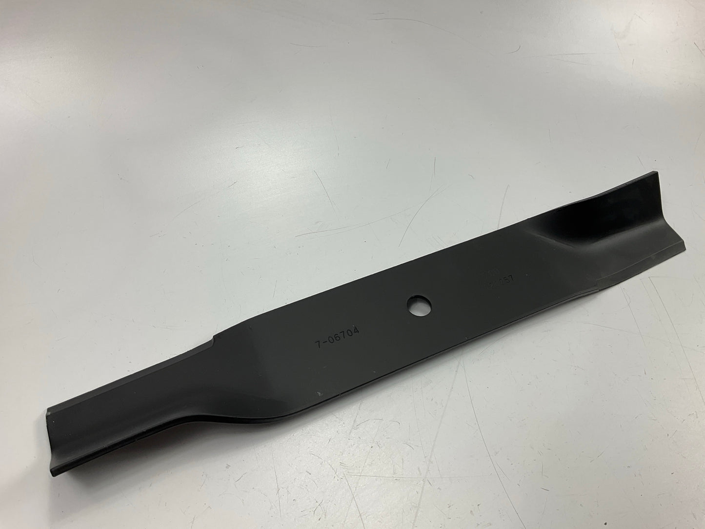 7-06704 19-1/2'' Lawn Mower Blade For John Deere SX38 / STX38 AM100945, AM100991