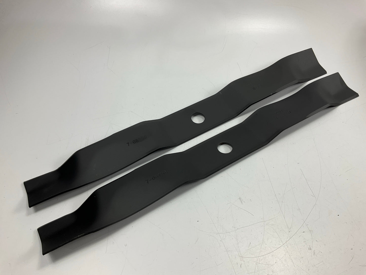 (2)  7-06758 Lawn Mower Blade 21-1/8'' Scotts 495100, 95100, 95100E701