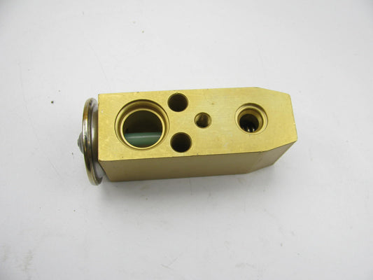 NEW - OUT OF BOX 709-0008 A/C Expansion Valve